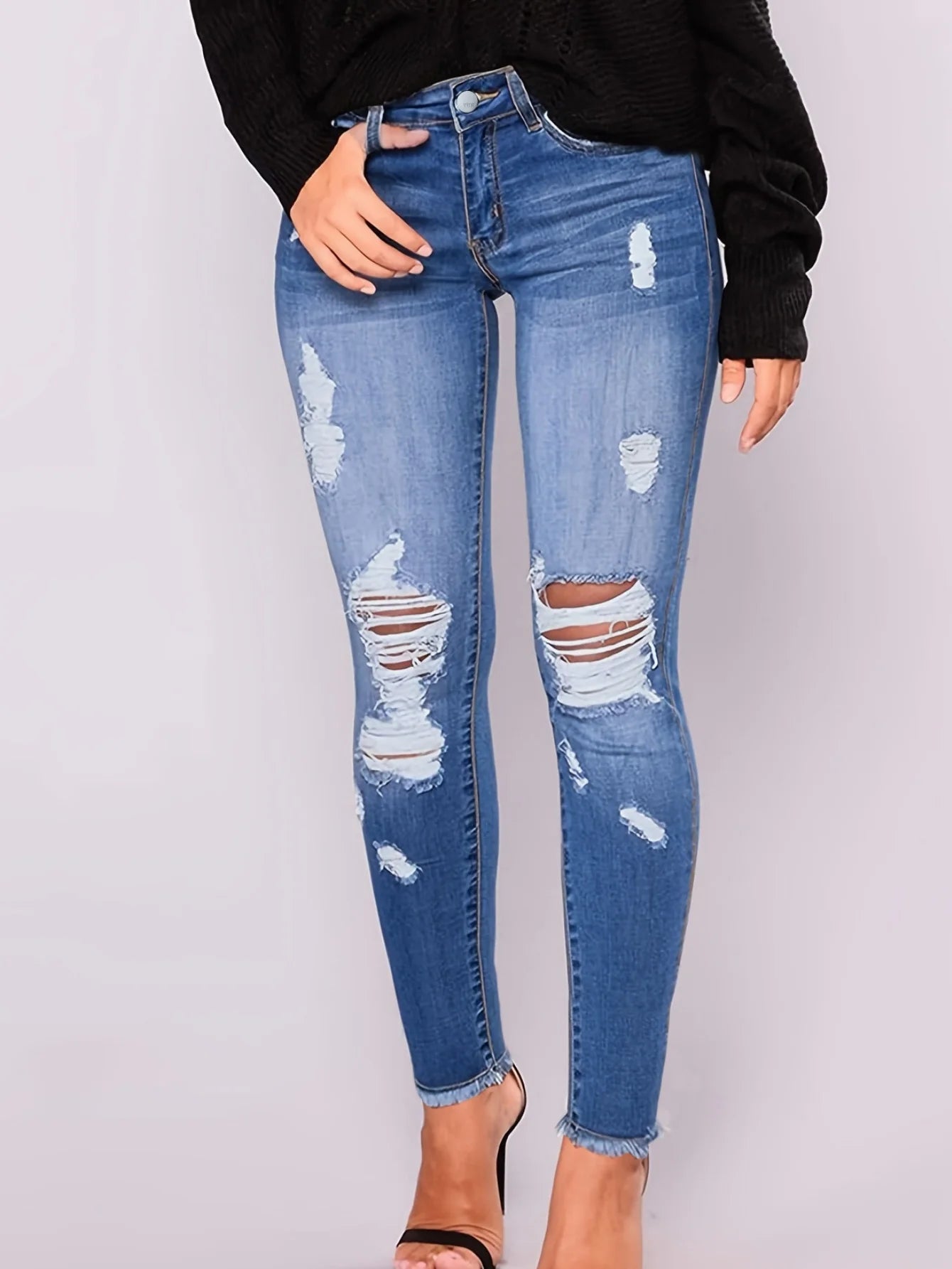 Women's blue ripped jeans