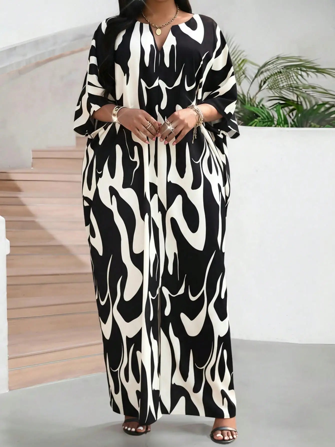 Plus Size Maxi Dress  Abstract Black & Cream Print, Loose Fit, V-Neck,  Casual Wear